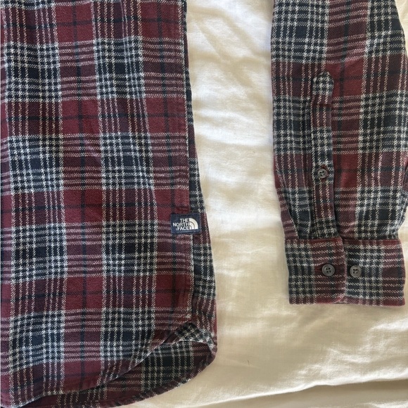The North Face Men's Casual Plaid Flannel Button Down Shirt - Burgundy and Black - Picture 2 of 6